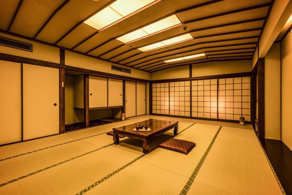 Yukai Resort Awazu Grand Hotel Tatami Room