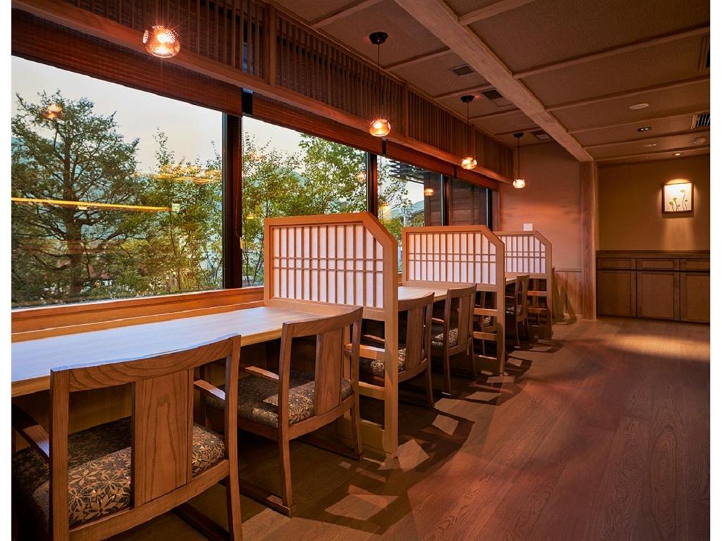 Yukinohana Restaurant Seating