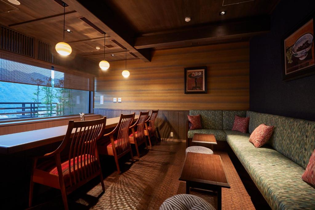 Yukinohana Ryokan Lounge Seating