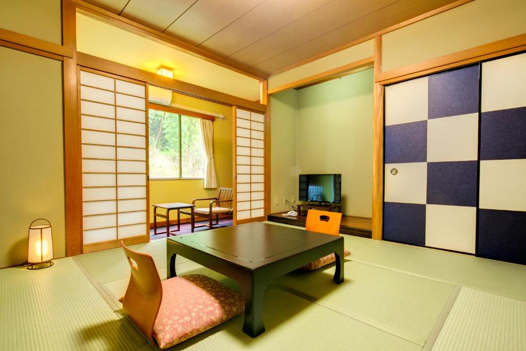 Yumoto Komachikan Tatami Room
