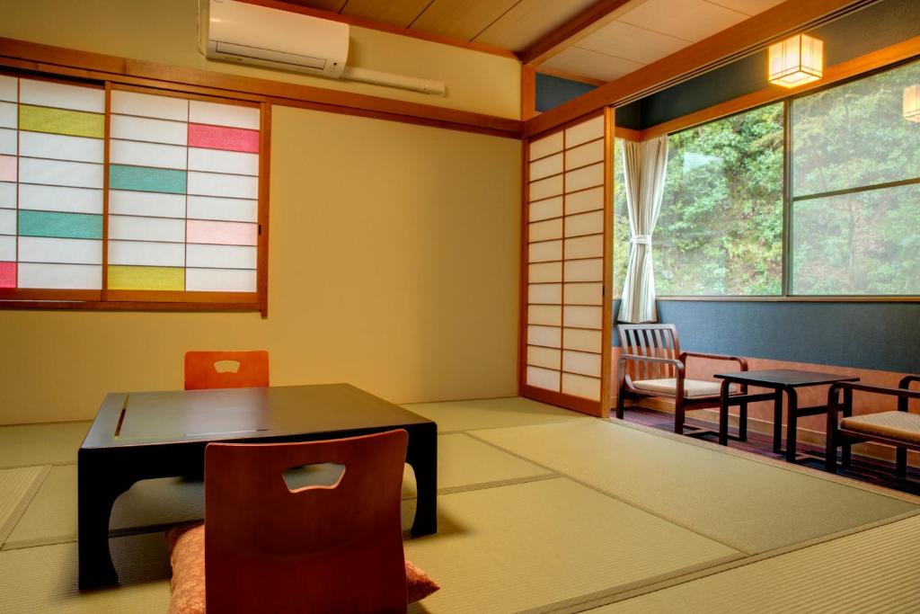 Yumoto Komachikan Tatami Room