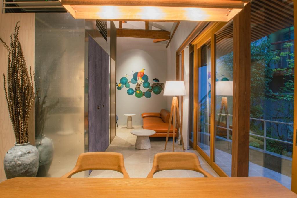 Yunosato Ikemori Bekkan Amaza Modern Lounge