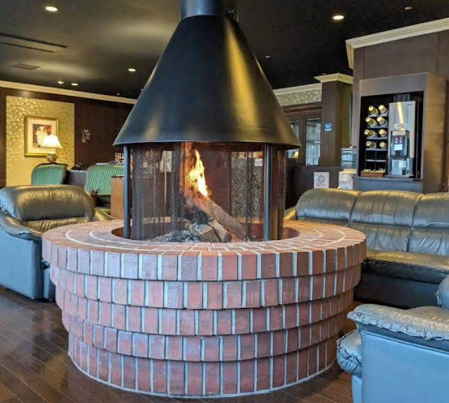 Yutorelo Karuizawa Hotel Lobby Fireplace