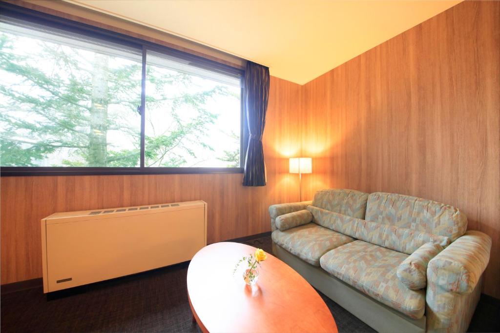 Yutorelo Karuizawa Hotel Sofa Lounge