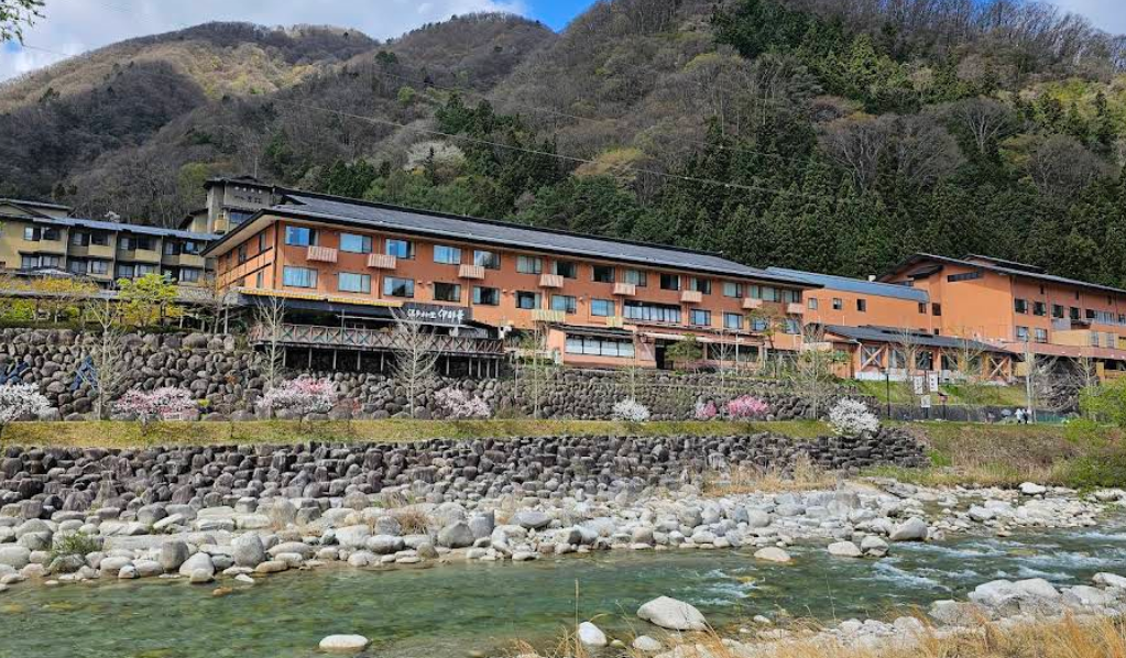 Yuttari No Sato Inaka Riverside Ryokan