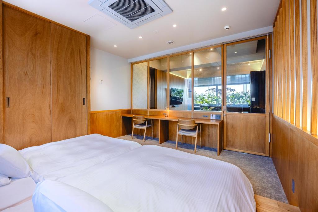Yuuro Bath Living Hotel Ryogoku Bedroom Desk