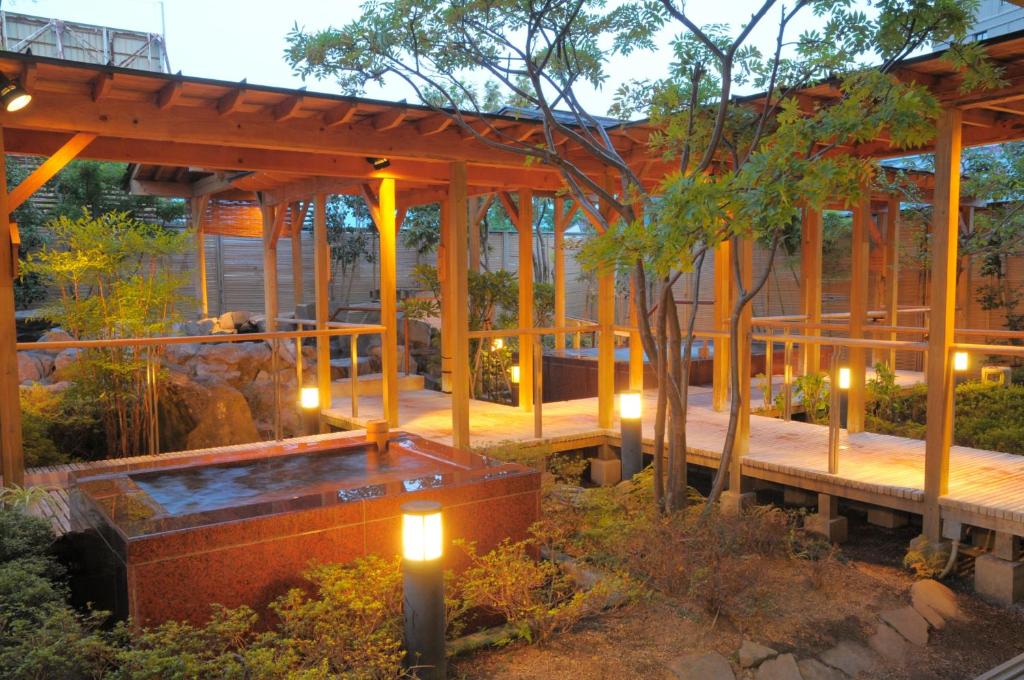 Yuzawa Grand Hotel Open Air Onsen