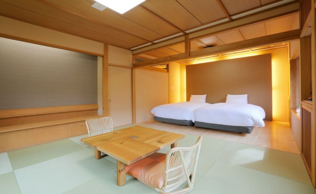 Twin Bed Room With Lit Alcove